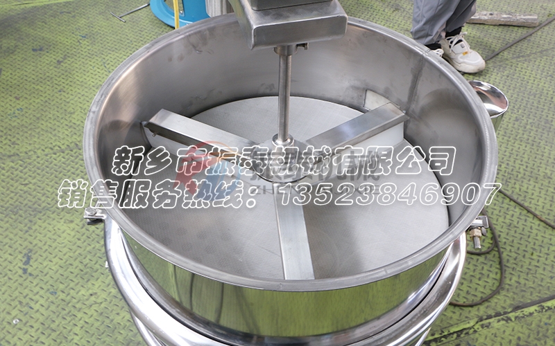 什么是強制振動篩？是在振動篩篩面加刮板嗎？